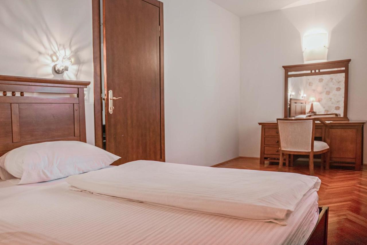 ולאסיץ Hotel Pahuljica מראה חיצוני תמונה