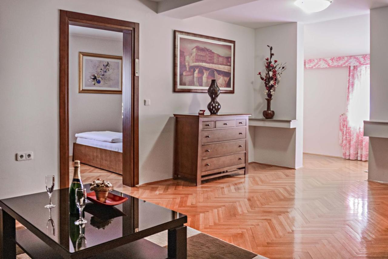 ולאסיץ Hotel Pahuljica מראה חיצוני תמונה