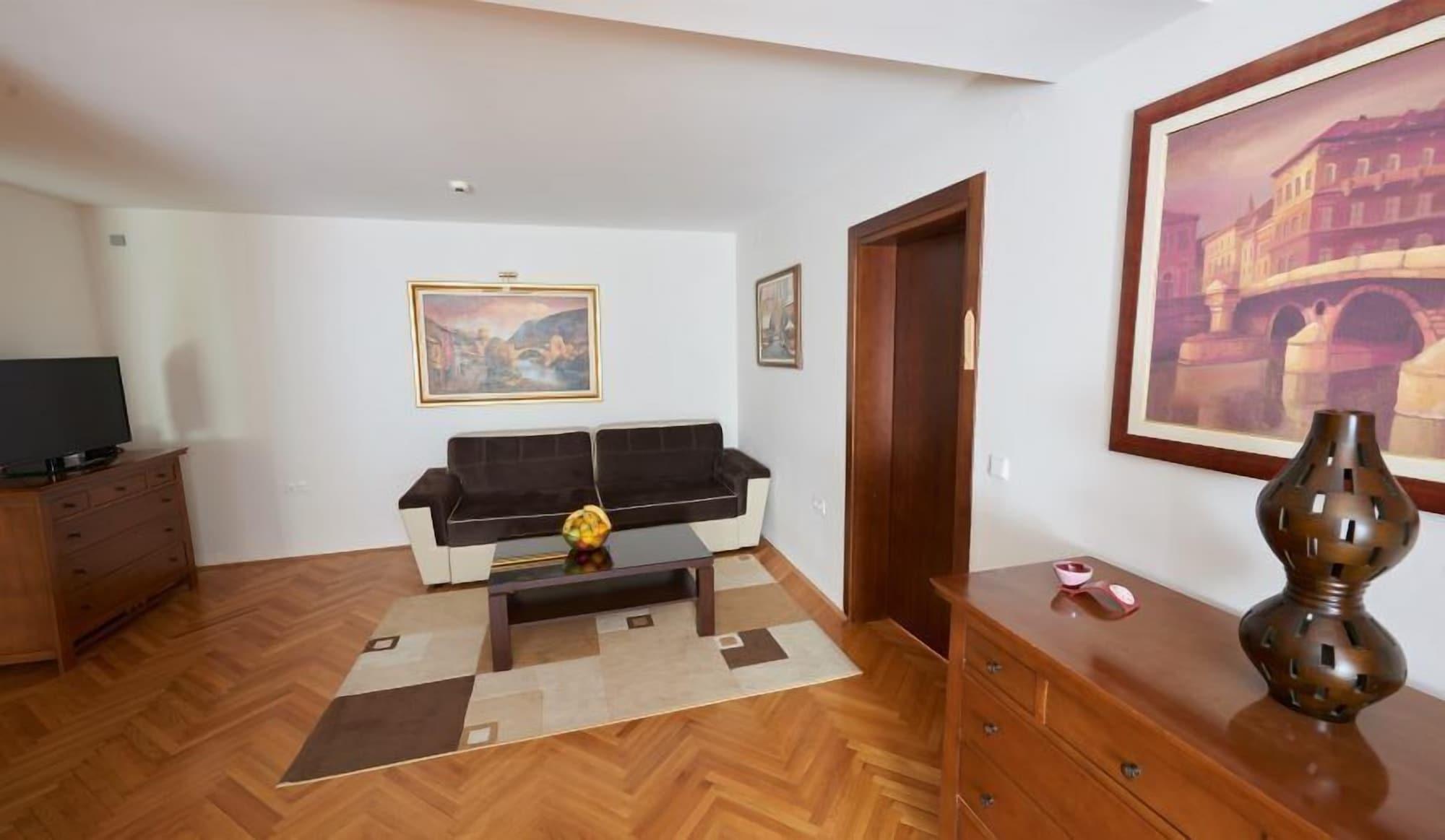 ולאסיץ Hotel Pahuljica מראה חיצוני תמונה