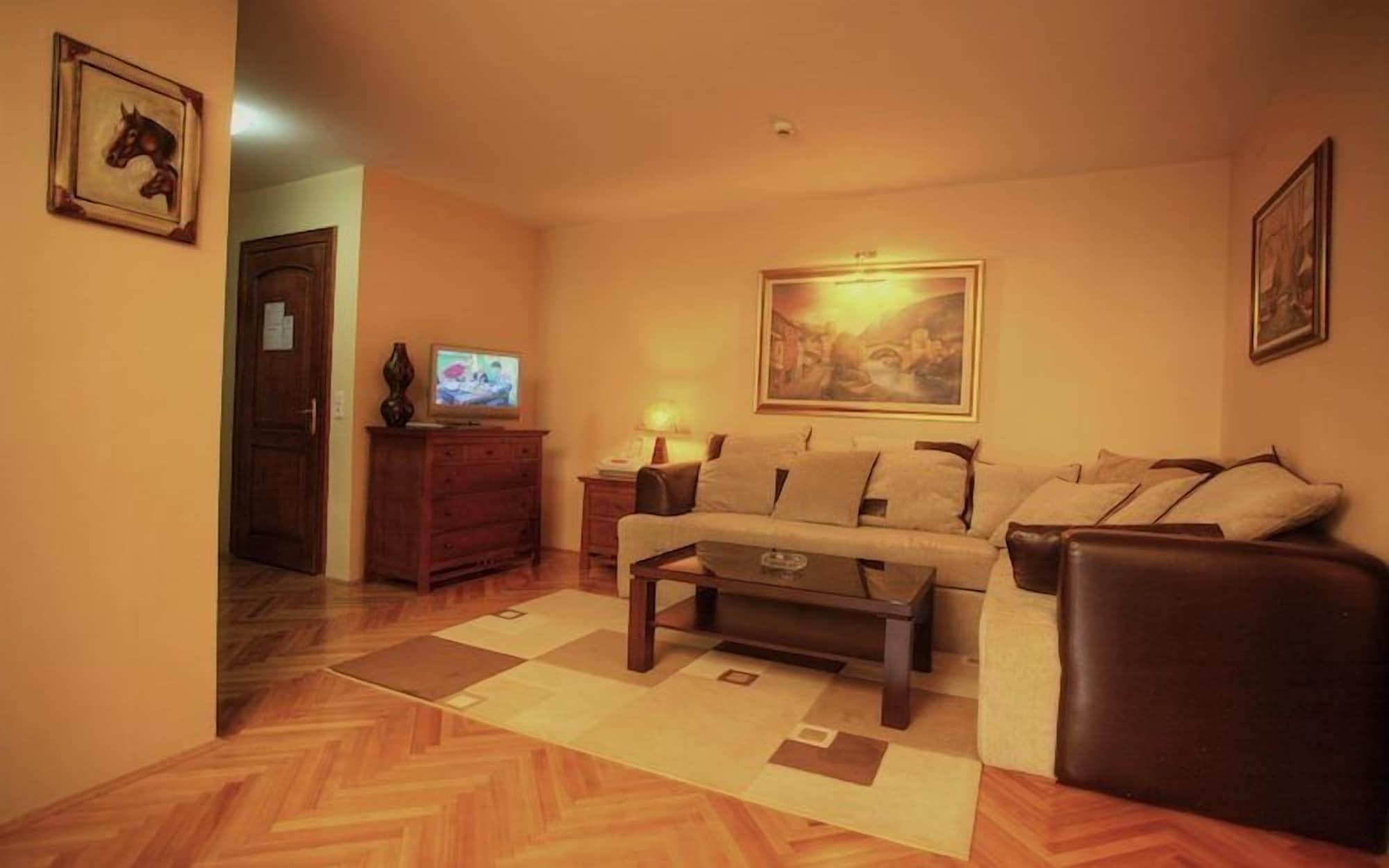 ולאסיץ Hotel Pahuljica מראה חיצוני תמונה